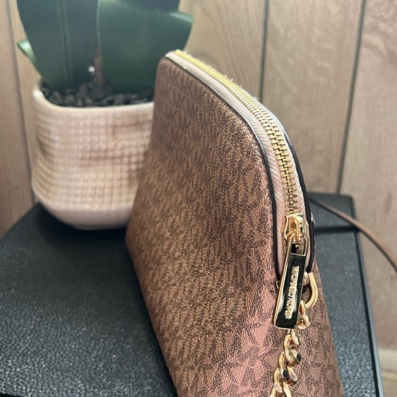 Michael Kors Jet Set Travel Pink Dome Crossbody Bag & Keychain Compact Wallet - Picture 8 of 12